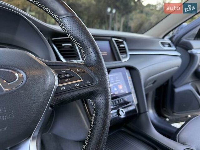 Черный Инфинити QX50, объемом двигателя 2 л и пробегом 84 тыс. км за 23999 $, фото 108 на Automoto.ua