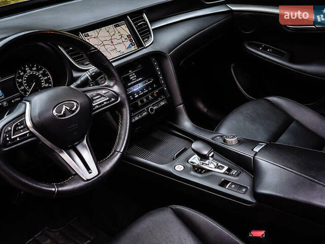 Черный Инфинити QX50, объемом двигателя 2 л и пробегом 64 тыс. км за 24500 $, фото 51 на Automoto.ua