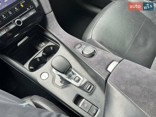 Черный Инфинити QX50, объемом двигателя 2 л и пробегом 129 тыс. км за 24000 $, фото 22 на Automoto.ua