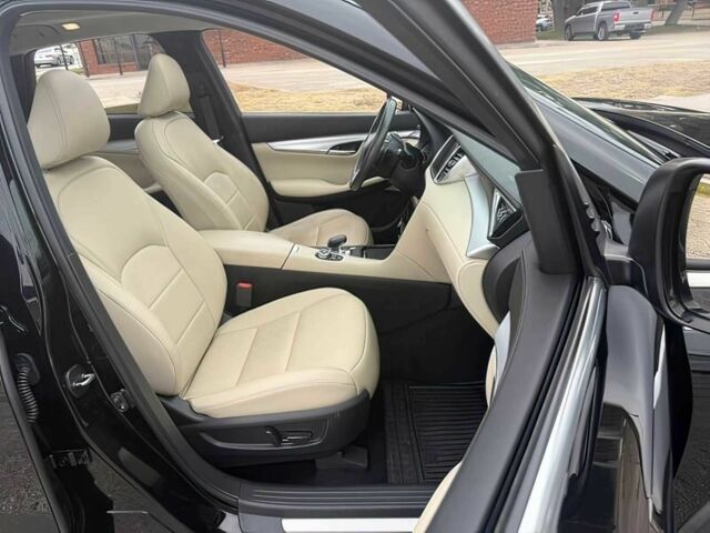 Черный Инфинити QX50, объемом двигателя 2 л и пробегом 44 тыс. км за 10000 $, фото 11 на Automoto.ua