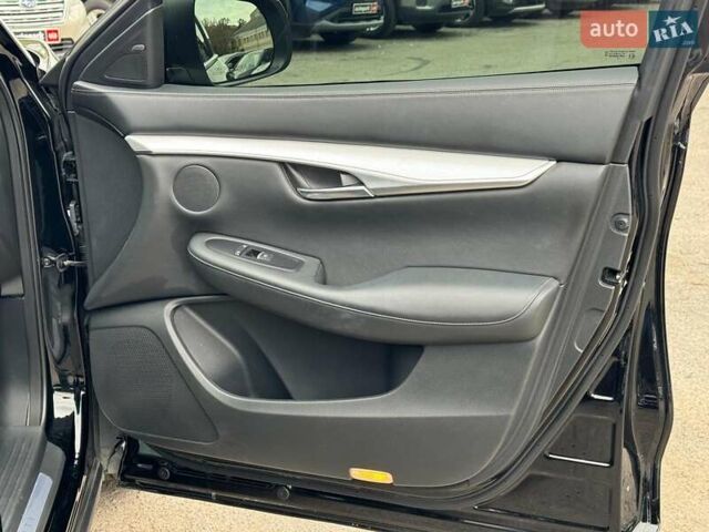 Черный Инфинити QX50, объемом двигателя 2 л и пробегом 87 тыс. км за 23290 $, фото 25 на Automoto.ua