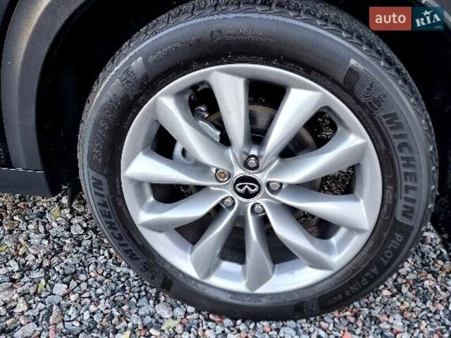 Черный Инфинити QX50, объемом двигателя 2 л и пробегом 68 тыс. км за 23500 $, фото 14 на Automoto.ua
