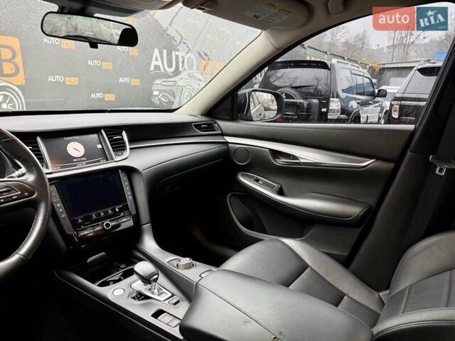 Черный Инфинити QX50, объемом двигателя 2 л и пробегом 34 тыс. км за 24500 $, фото 14 на Automoto.ua