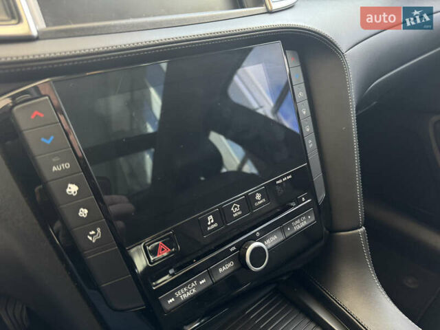 Черный Инфинити QX50, объемом двигателя 2 л и пробегом 135 тыс. км за 21950 $, фото 15 на Automoto.ua