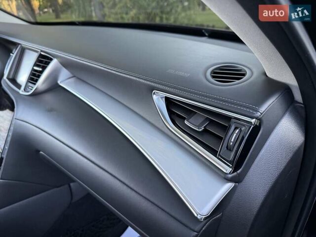 Черный Инфинити QX50, объемом двигателя 2 л и пробегом 84 тыс. км за 23999 $, фото 148 на Automoto.ua