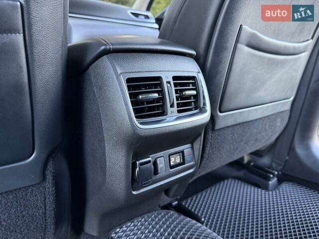 Черный Инфинити QX50, объемом двигателя 2 л и пробегом 84 тыс. км за 23999 $, фото 126 на Automoto.ua