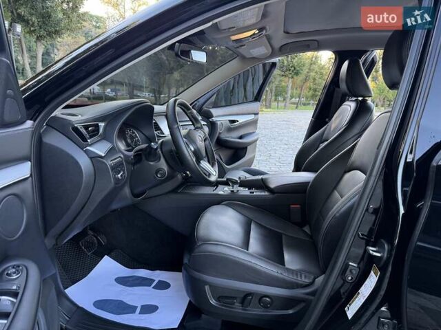 Черный Инфинити QX50, объемом двигателя 2 л и пробегом 84 тыс. км за 23999 $, фото 101 на Automoto.ua