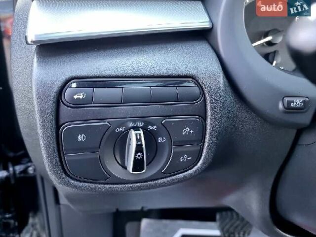 Черный Инфинити QX50, объемом двигателя 2 л и пробегом 68 тыс. км за 23500 $, фото 45 на Automoto.ua