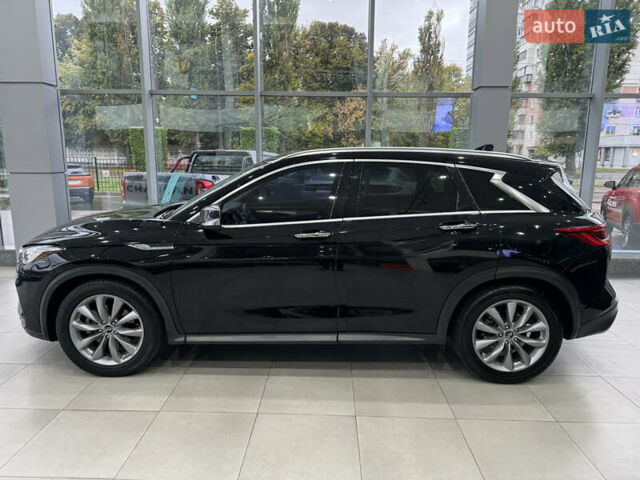 Черный Инфинити QX50, объемом двигателя 2 л и пробегом 135 тыс. км за 21950 $, фото 1 на Automoto.ua