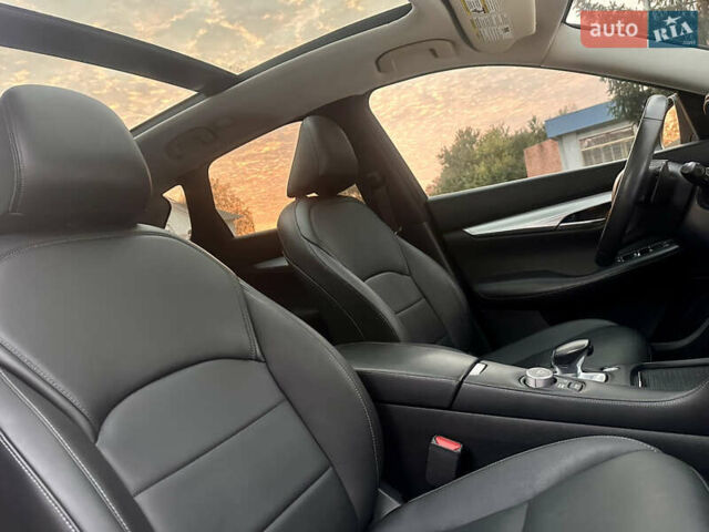 Черный Инфинити QX50, объемом двигателя 1.99 л и пробегом 120 тыс. км за 20350 $, фото 76 на Automoto.ua