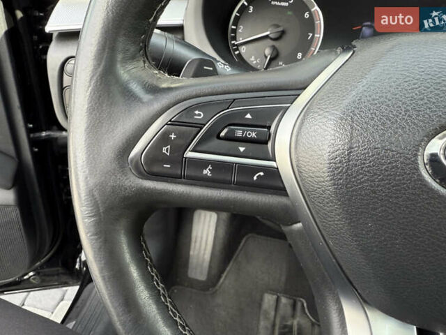 Чорний Інфініті QX50, об'ємом двигуна 1.99 л та пробігом 77 тис. км за 25555 $, фото 5 на Automoto.ua