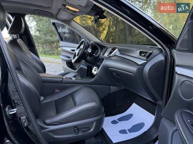Черный Инфинити QX50, объемом двигателя 2 л и пробегом 84 тыс. км за 23999 $, фото 142 на Automoto.ua