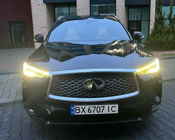 Черный Инфинити QX50, объемом двигателя 2 л и пробегом 101 тыс. км за 25000 $, фото 6 на Automoto.ua