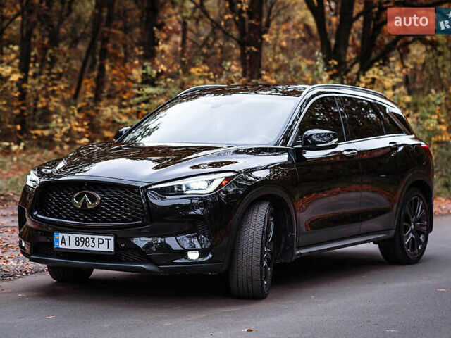 Черный Инфинити QX50, объемом двигателя 2 л и пробегом 64 тыс. км за 24500 $, фото 2 на Automoto.ua