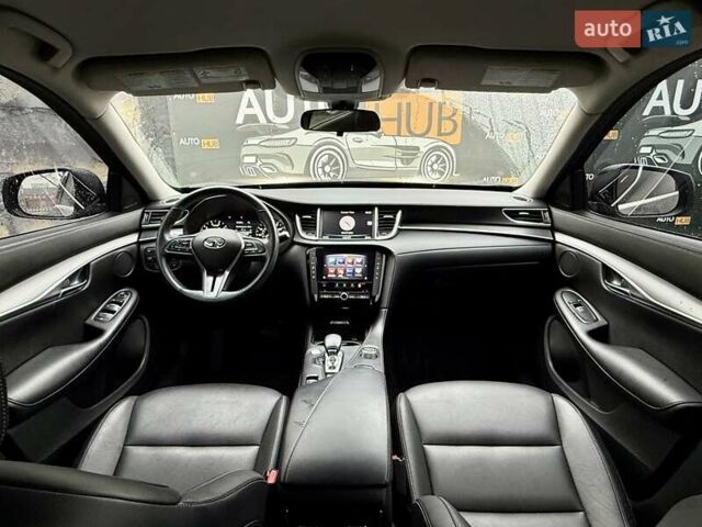 Черный Инфинити QX50, объемом двигателя 2 л и пробегом 34 тыс. км за 24500 $, фото 13 на Automoto.ua