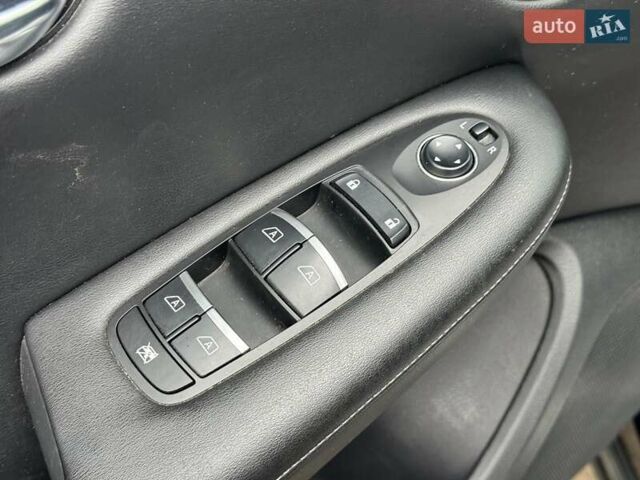 Черный Инфинити QX50, объемом двигателя 2 л и пробегом 87 тыс. км за 23290 $, фото 15 на Automoto.ua