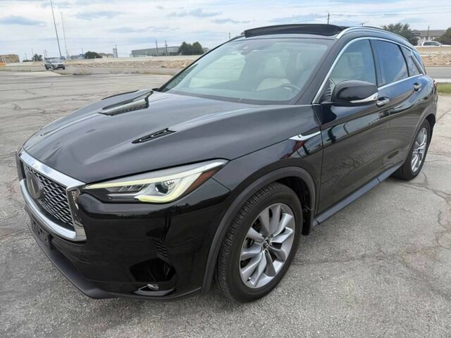 Черный Инфинити QX50, объемом двигателя 2 л и пробегом 44 тыс. км за 10000 $, фото 2 на Automoto.ua