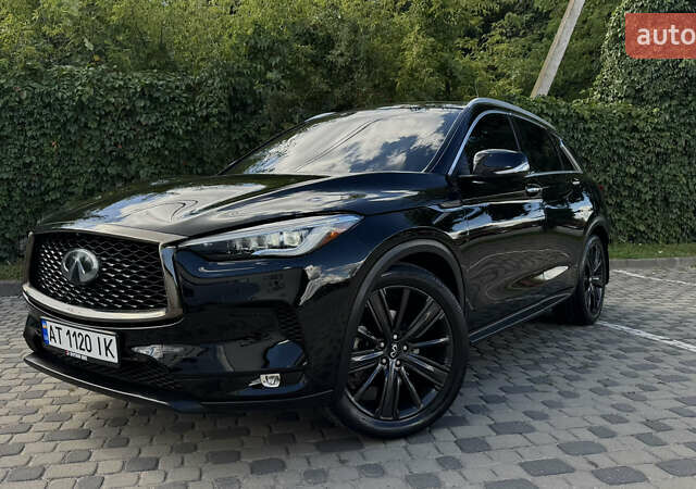Чорний Інфініті QX50, об'ємом двигуна 2 л та пробігом 54 тис. км за 25888 $, фото 9 на Automoto.ua