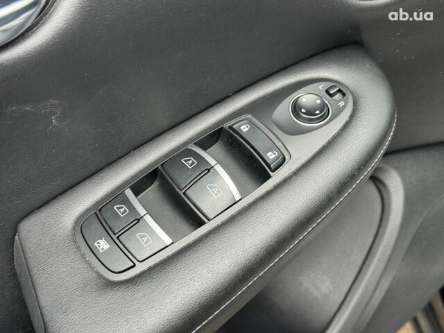 Черный Инфинити QX50, объемом двигателя 2 л и пробегом 87 тыс. км за 23290 $, фото 14 на Automoto.ua