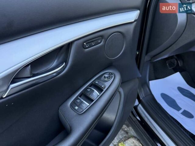 Черный Инфинити QX50, объемом двигателя 2 л и пробегом 84 тыс. км за 23999 $, фото 99 на Automoto.ua