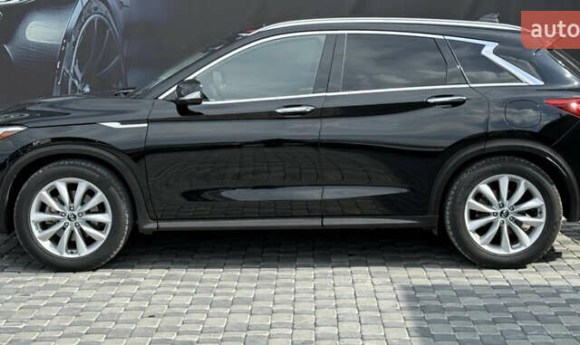 Чорний Інфініті QX50, об'ємом двигуна 1.99 л та пробігом 77 тис. км за 25555 $, фото 19 на Automoto.ua