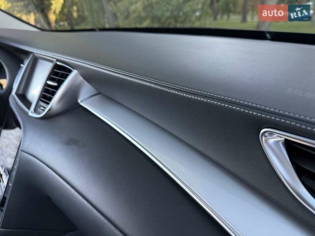 Черный Инфинити QX50, объемом двигателя 2 л и пробегом 84 тыс. км за 23999 $, фото 149 на Automoto.ua