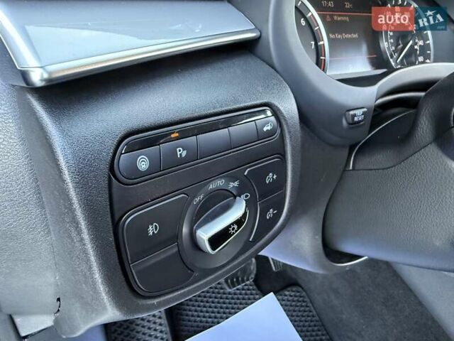 Черный Инфинити QX50, объемом двигателя 2 л и пробегом 84 тыс. км за 23999 $, фото 105 на Automoto.ua