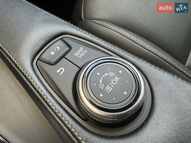 Черный Инфинити QX50, объемом двигателя 2 л и пробегом 135 тыс. км за 21950 $, фото 18 на Automoto.ua