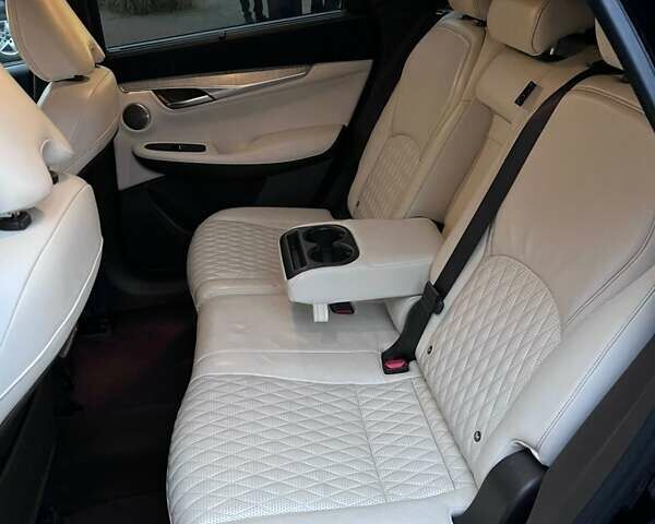 Черный Инфинити QX50, объемом двигателя 2 л и пробегом 101 тыс. км за 25000 $, фото 16 на Automoto.ua