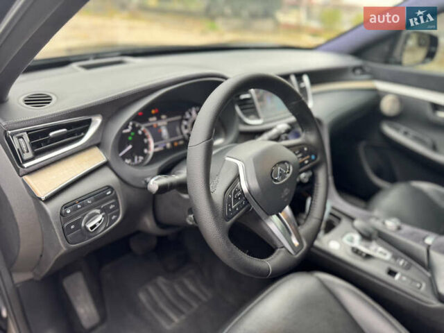 Черный Инфинити QX50, объемом двигателя 2 л и пробегом 129 тыс. км за 24000 $, фото 11 на Automoto.ua