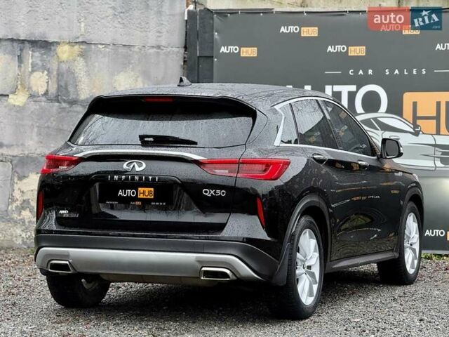 Черный Инфинити QX50, объемом двигателя 2 л и пробегом 34 тыс. км за 24500 $, фото 6 на Automoto.ua