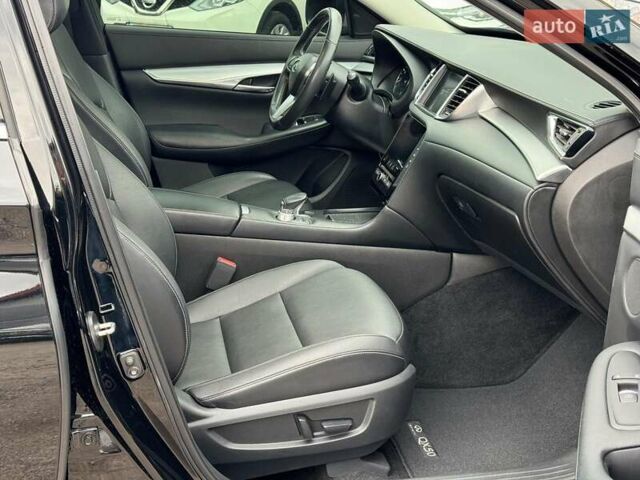 Черный Инфинити QX50, объемом двигателя 2 л и пробегом 87 тыс. км за 23290 $, фото 26 на Automoto.ua