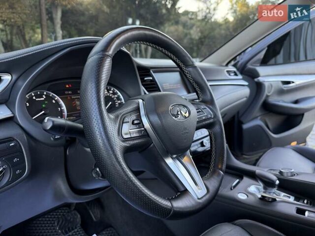 Черный Инфинити QX50, объемом двигателя 2 л и пробегом 84 тыс. км за 23999 $, фото 103 на Automoto.ua