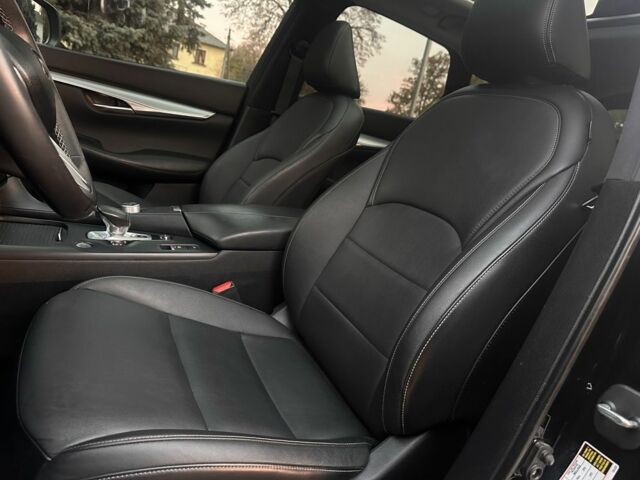 Чорний Інфініті QX50, об'ємом двигуна 2 л та пробігом 120 тис. км за 20800 $, фото 13 на Automoto.ua