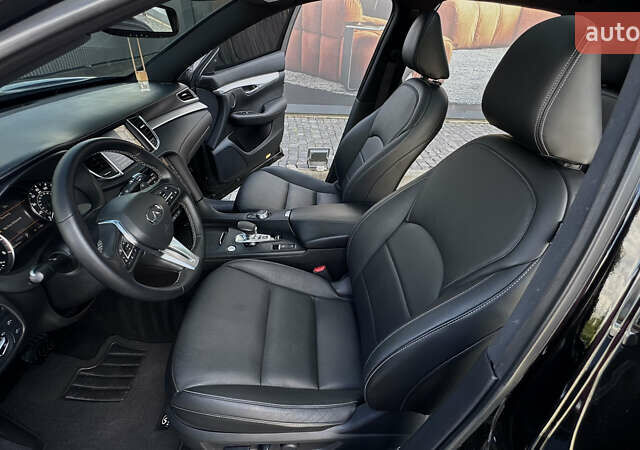 Чорний Інфініті QX50, об'ємом двигуна 2 л та пробігом 54 тис. км за 25888 $, фото 59 на Automoto.ua