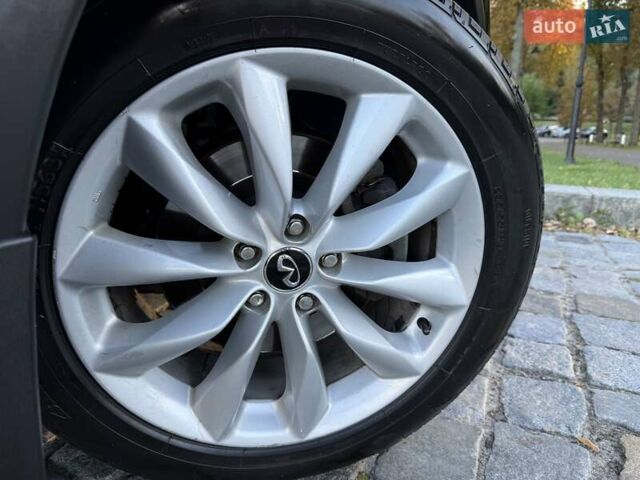 Черный Инфинити QX50, объемом двигателя 2 л и пробегом 84 тыс. км за 23999 $, фото 85 на Automoto.ua