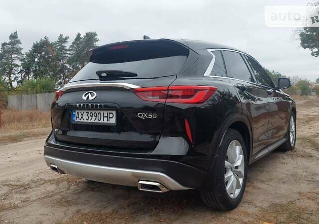 Черный Инфинити QX50, объемом двигателя 2 л и пробегом 32 тыс. км за 26000 $, фото 4 на Automoto.ua