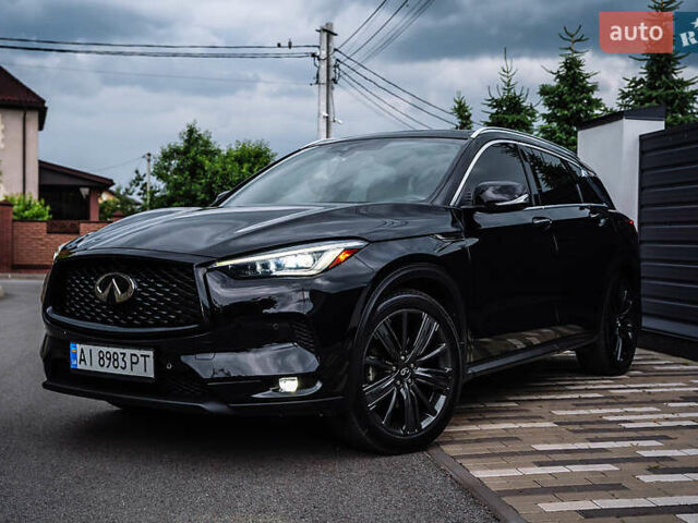 Черный Инфинити QX50, объемом двигателя 2 л и пробегом 63 тыс. км за 25900 $, фото 2 на Automoto.ua