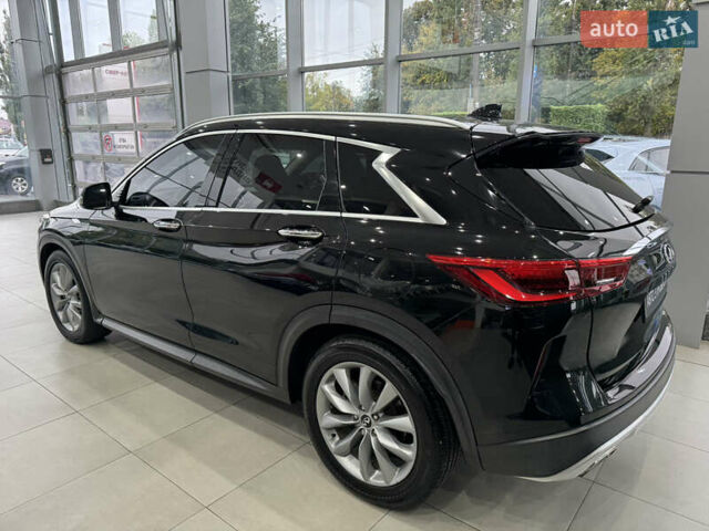 Черный Инфинити QX50, объемом двигателя 2 л и пробегом 135 тыс. км за 21950 $, фото 2 на Automoto.ua