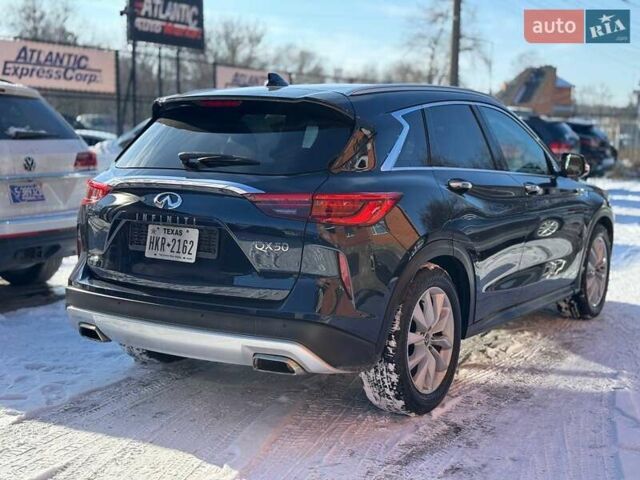 Черный Инфинити QX50, объемом двигателя 2 л и пробегом 64 тыс. км за 23900 $, фото 9 на Automoto.ua