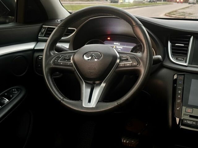 Чорний Інфініті QX50, об'ємом двигуна 2 л та пробігом 120 тис. км за 20800 $, фото 10 на Automoto.ua