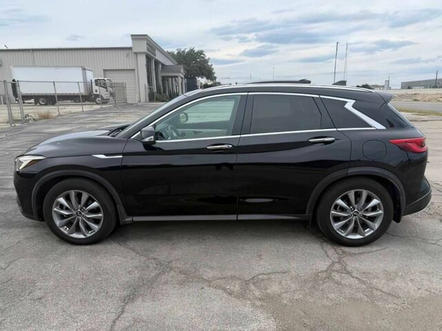 Черный Инфинити QX50, объемом двигателя 2 л и пробегом 44 тыс. км за 10000 $, фото 3 на Automoto.ua