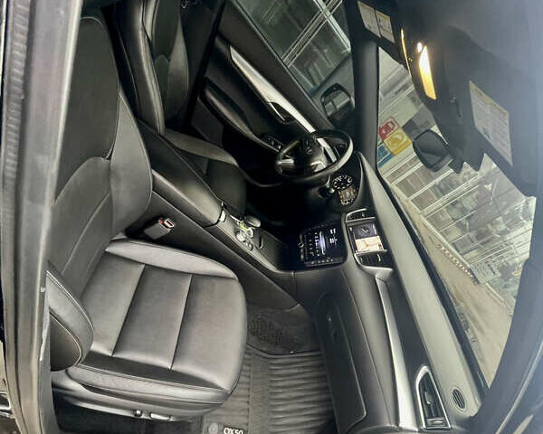 Чорний Інфініті QX50, об'ємом двигуна 2 л та пробігом 68 тис. км за 25999 $, фото 19 на Automoto.ua