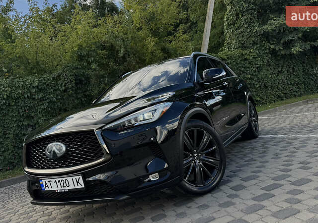 Чорний Інфініті QX50, об'ємом двигуна 2 л та пробігом 54 тис. км за 25888 $, фото 5 на Automoto.ua