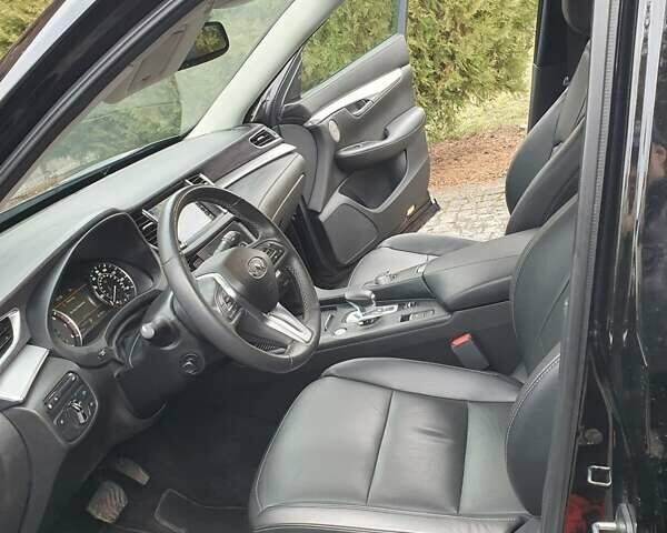 Черный Инфинити QX50, объемом двигателя 2 л и пробегом 17 тыс. км за 31000 $, фото 8 на Automoto.ua