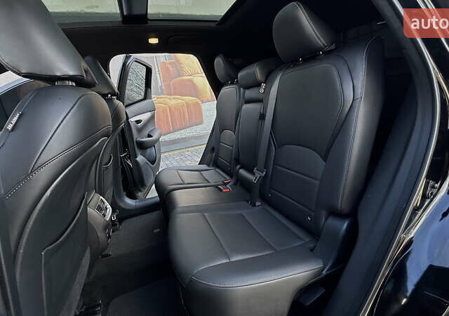 Чорний Інфініті QX50, об'ємом двигуна 2 л та пробігом 54 тис. км за 25888 $, фото 45 на Automoto.ua