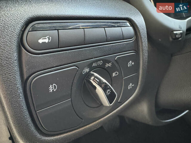 Черный Инфинити QX50, объемом двигателя 2 л и пробегом 135 тыс. км за 21950 $, фото 11 на Automoto.ua