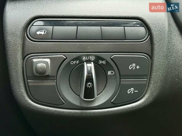 Черный Инфинити QX50, объемом двигателя 2 л и пробегом 34 тыс. км за 24500 $, фото 21 на Automoto.ua