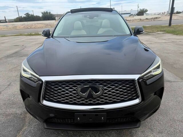 Черный Инфинити QX50, объемом двигателя 2 л и пробегом 44 тыс. км за 10000 $, фото 1 на Automoto.ua