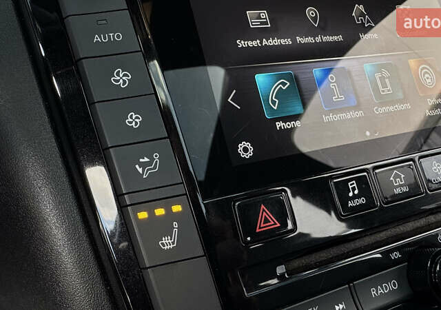 Чорний Інфініті QX50, об'ємом двигуна 2 л та пробігом 54 тис. км за 25888 $, фото 71 на Automoto.ua
